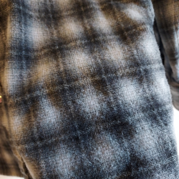 Pendleton Button Up - Picture 2 of 5